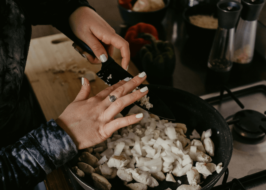 Waarom een scherpe keukenmes het geheim is van stressvrij koken