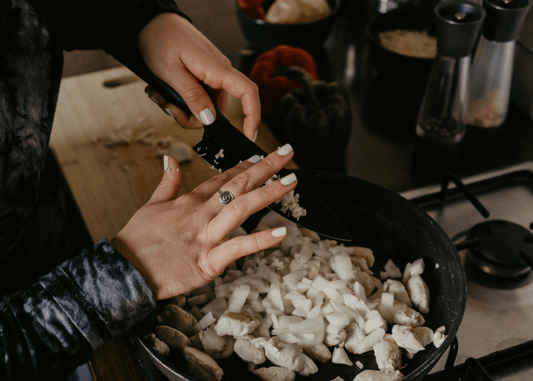 Waarom een scherpe keukenmes het geheim is van stressvrij koken